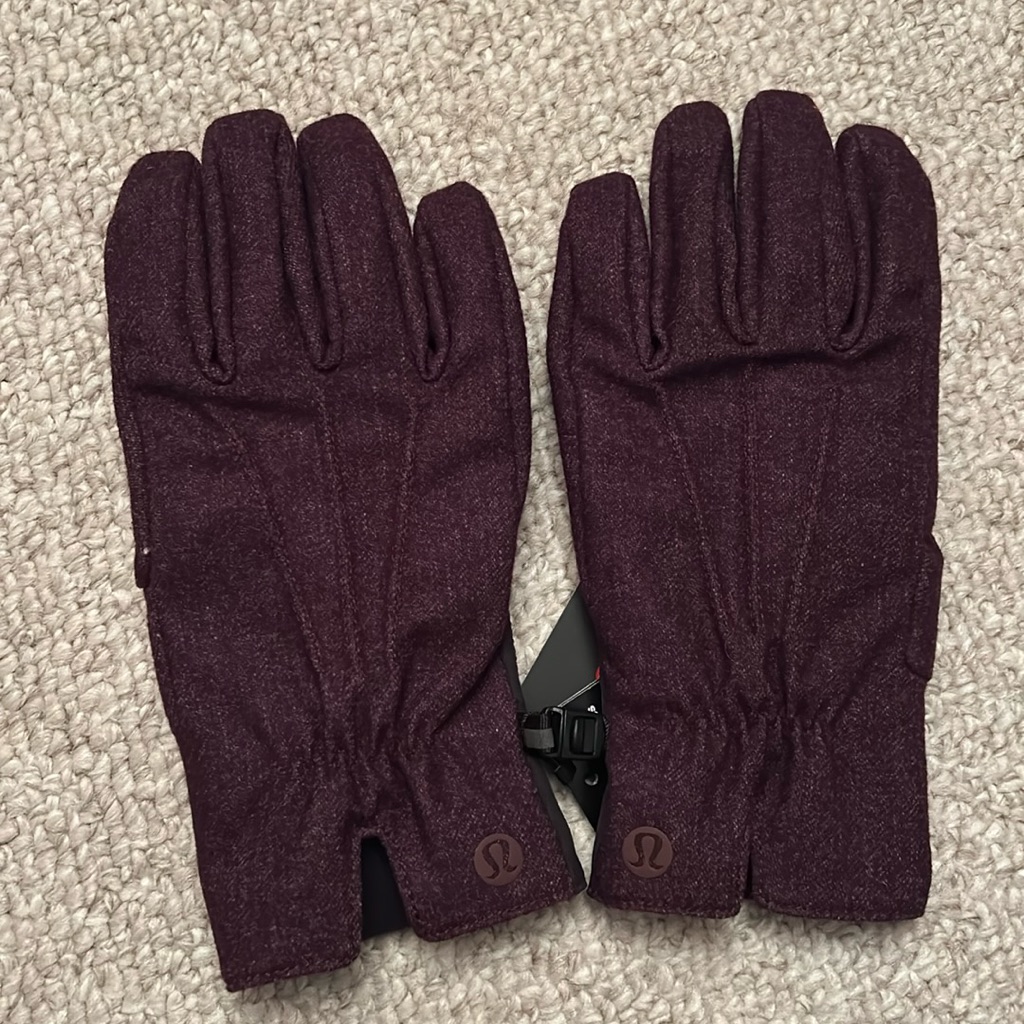 Brand New Lululemon City Keeper Primaloft Gloves SM Nwt